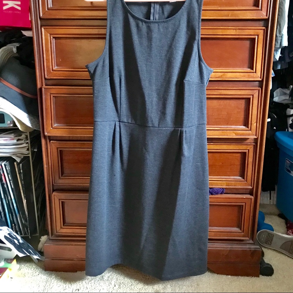 NWOT Sleeveless Stretchy Mid Length Charcoal Dress